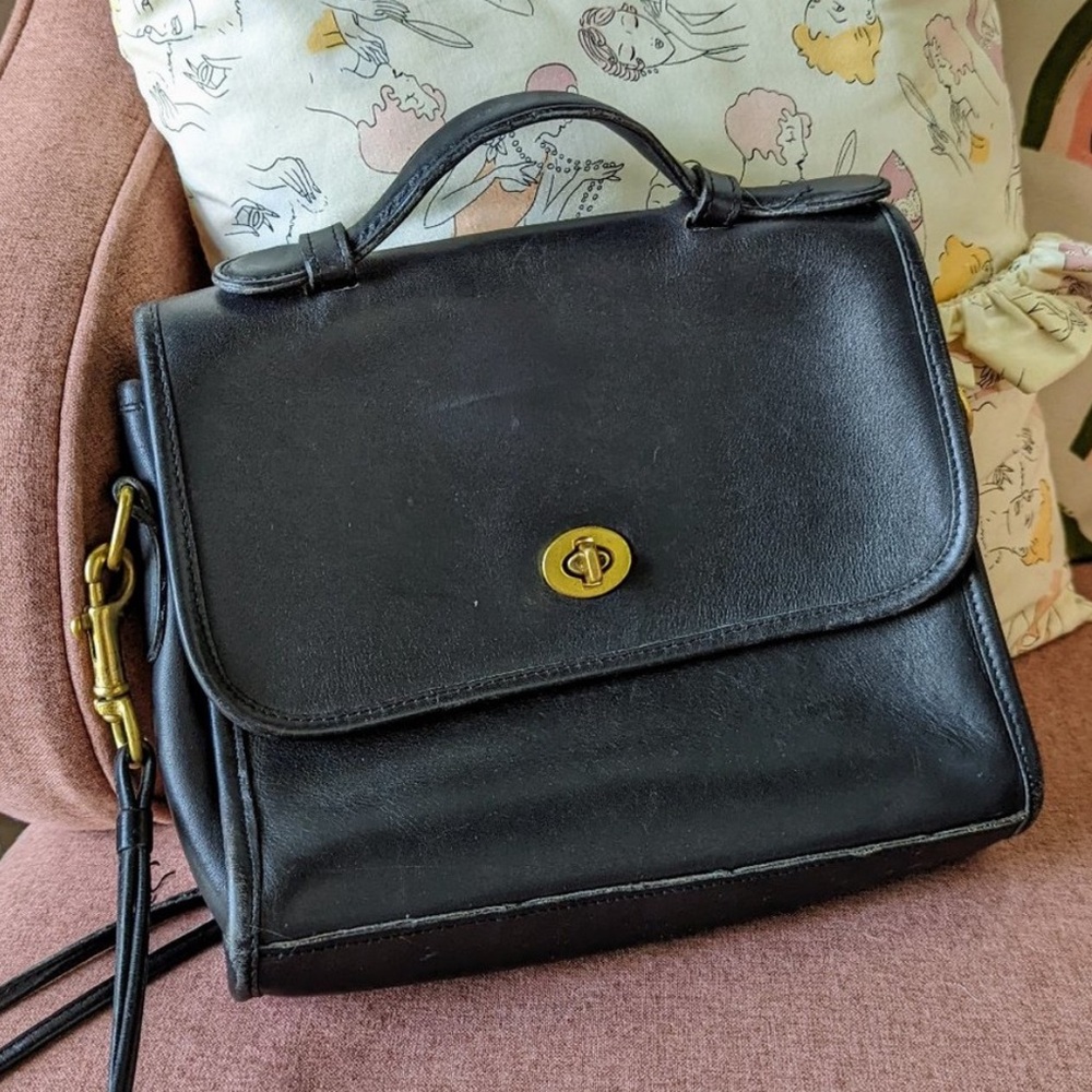 Vintage Coach Black Leather Court Bag 9870